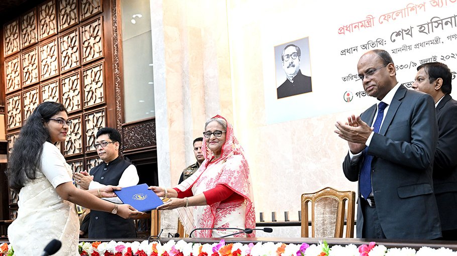 48 scholars receive Prime Minister's Fellowship 2023-24