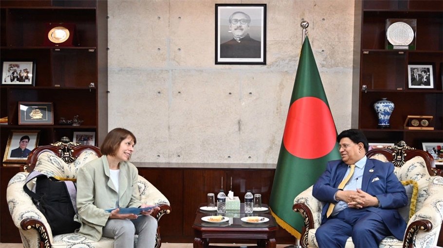 Momen seeks further ICRC cooperation on Rohingya repatriation 