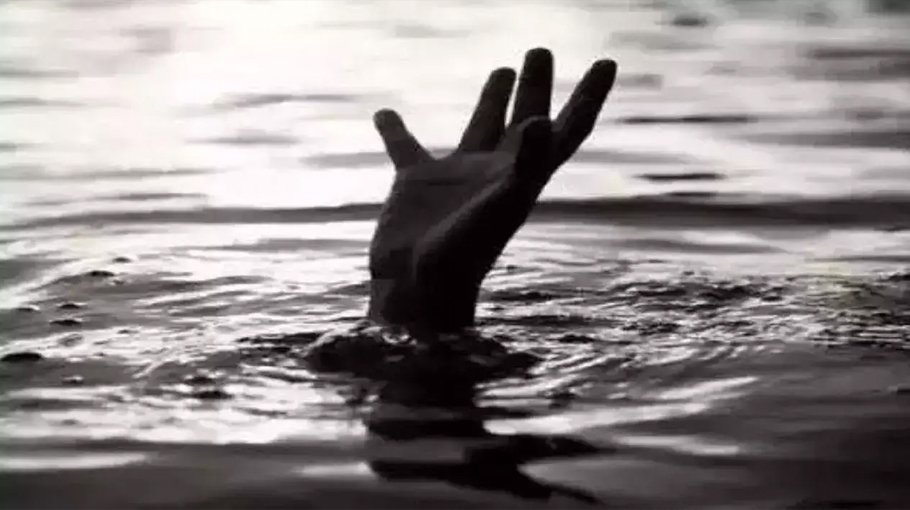 4 drown in Rajshahi, Kurigram ponds