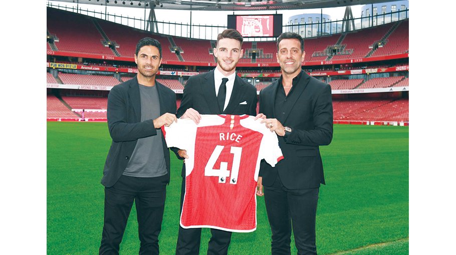 Arsenal have no excuses after £200m-plus spending spree 