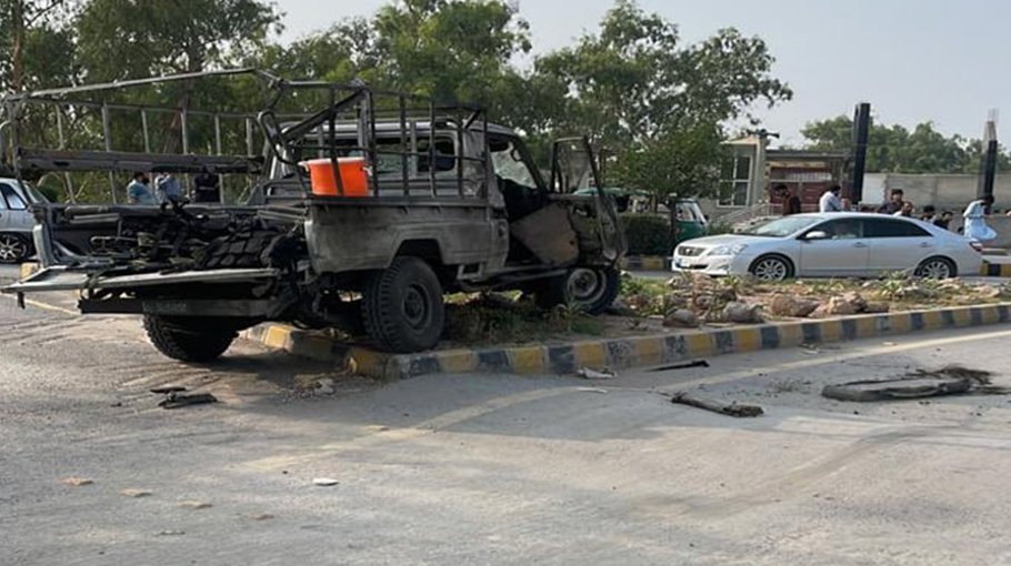 At least 10 injured in  Peshawar suicide blast