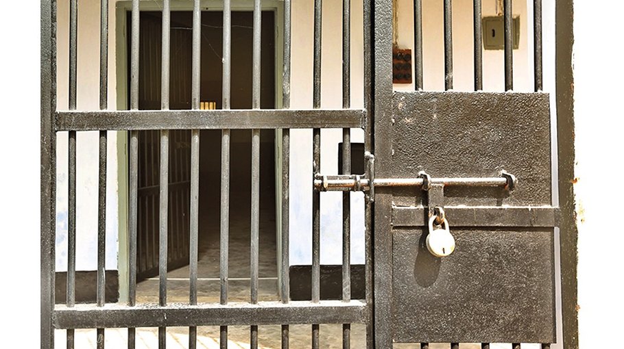 Convicted war criminal dies in Khulna prison