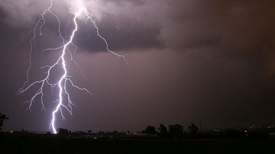 9 students injured  by lightning  in Kurigram