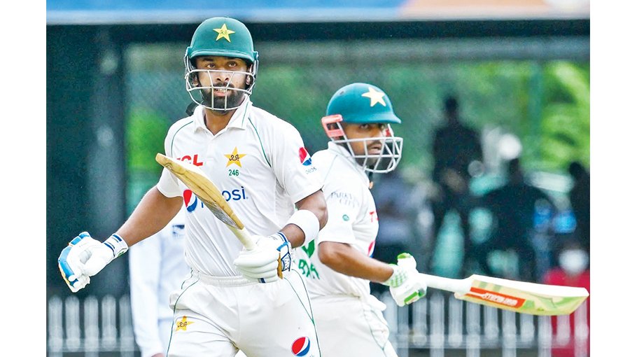 Pakistan take lead before rain ends second day’s play