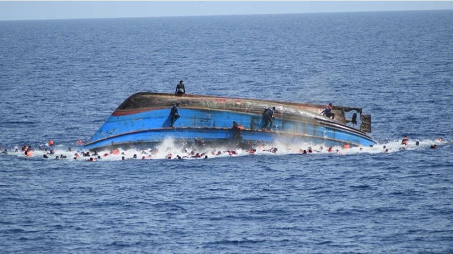 20 dead in   Uganda boat   capsize