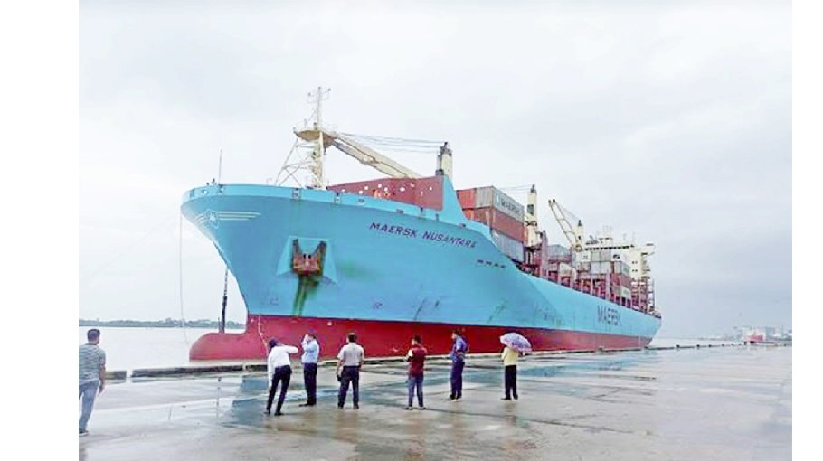 8.5-meter draft ship docks at Mongla Port for 1st time