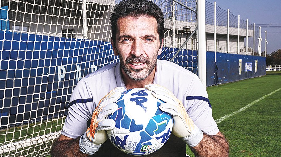 Buffon takes up Italy national team role