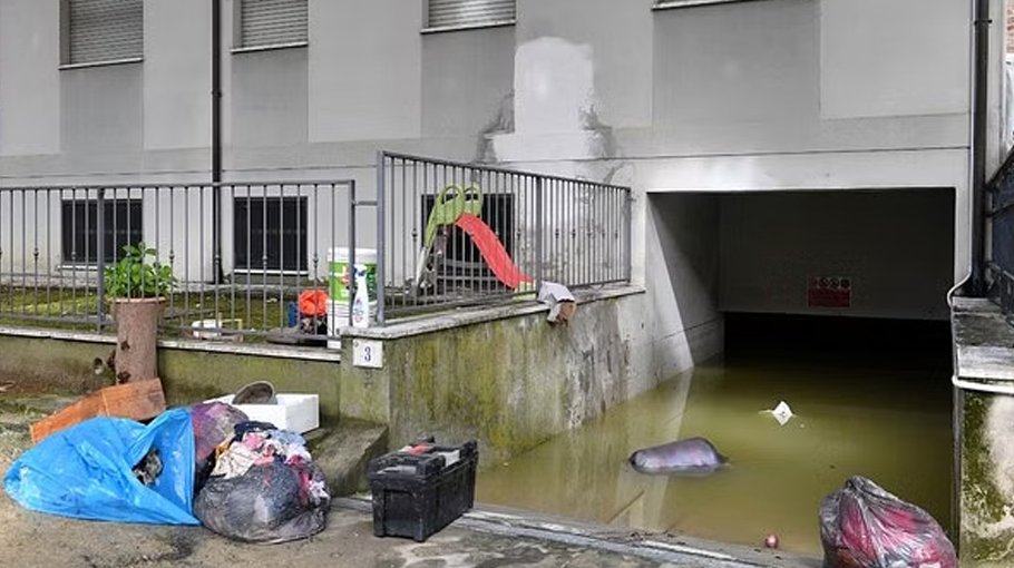 Millions marooned  in 3 Ctg upazilas 