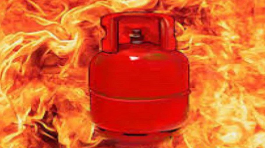 Five of a family burnt in Jurain gas explosion