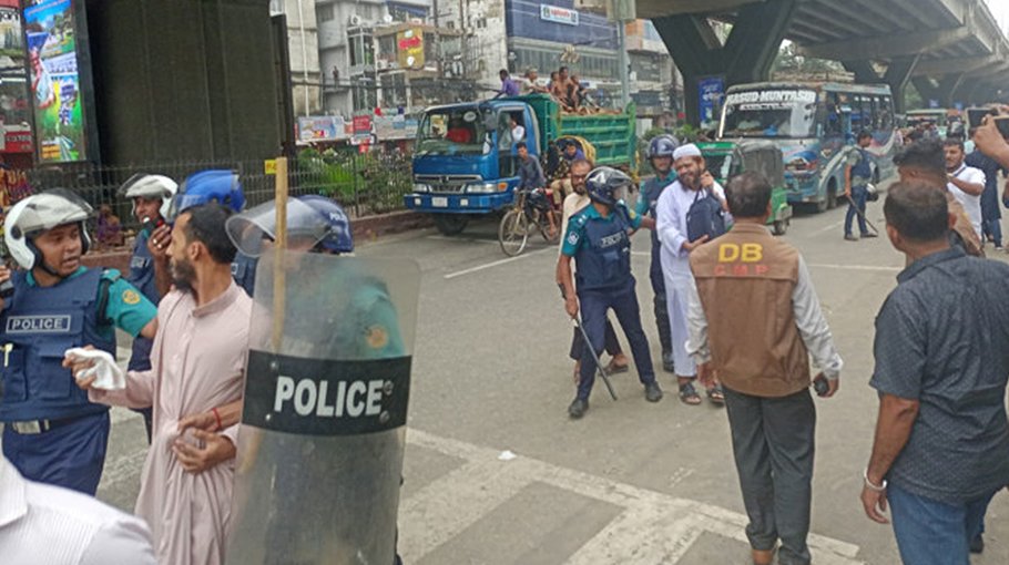 400 Jamaat activists sued in 3 cases over Ctg clash