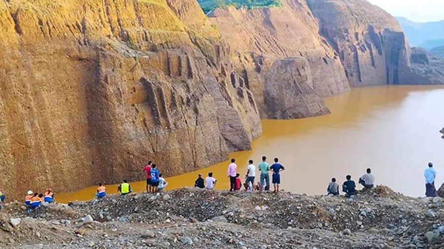 25 dead after Myanmar jade mine landslide