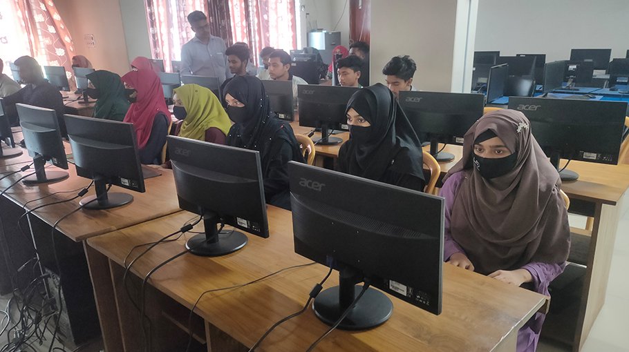 Jhenaidah Social welfare dept provides training on computer skill 