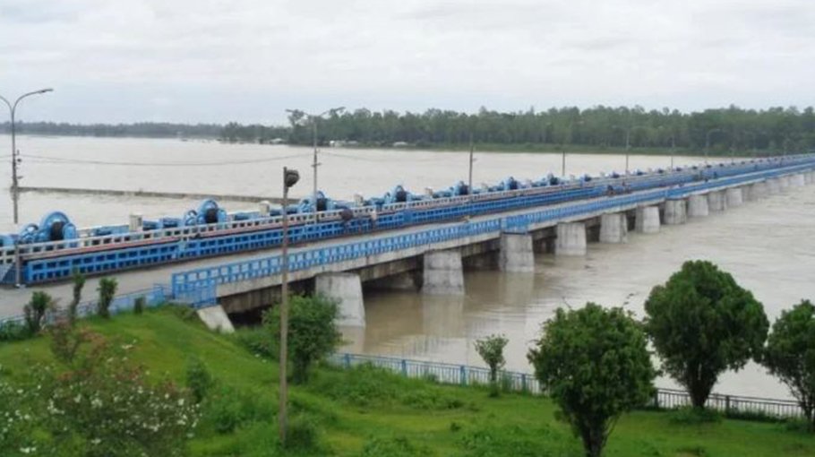 Teesta erosion worsens in Kurigram, 50 homes washed away