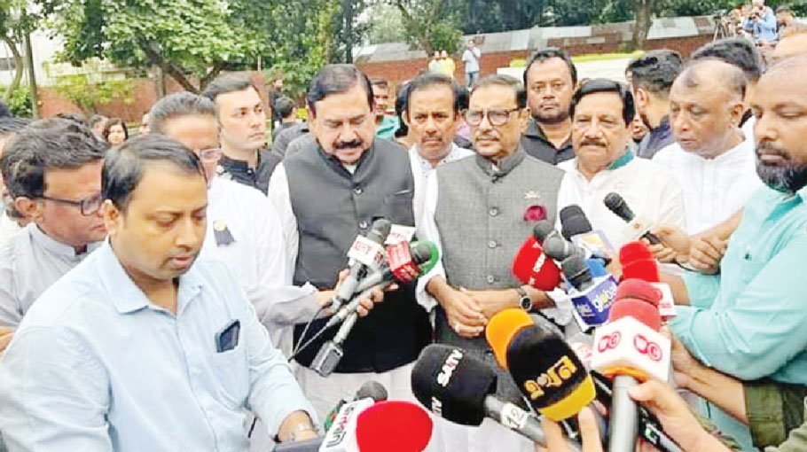 Quader for unity against communal forces