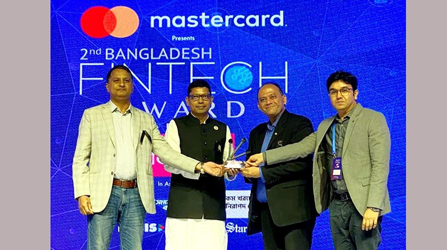 IFIC Bank wins Bangladesh Fintech Award 2022