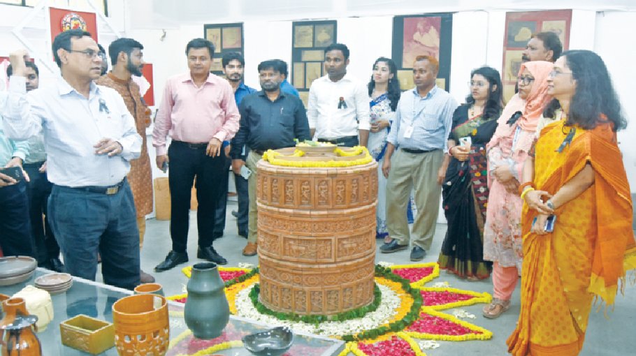 Traditional pottery takes centre stage at month-long exhibition 