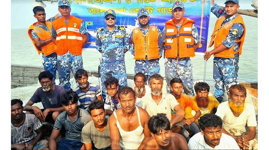 14 fishermen rescued after three days from sea