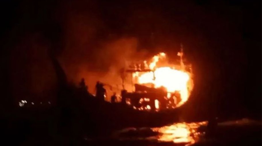 12 burnt as gas cylinder blasts on fishing trawler