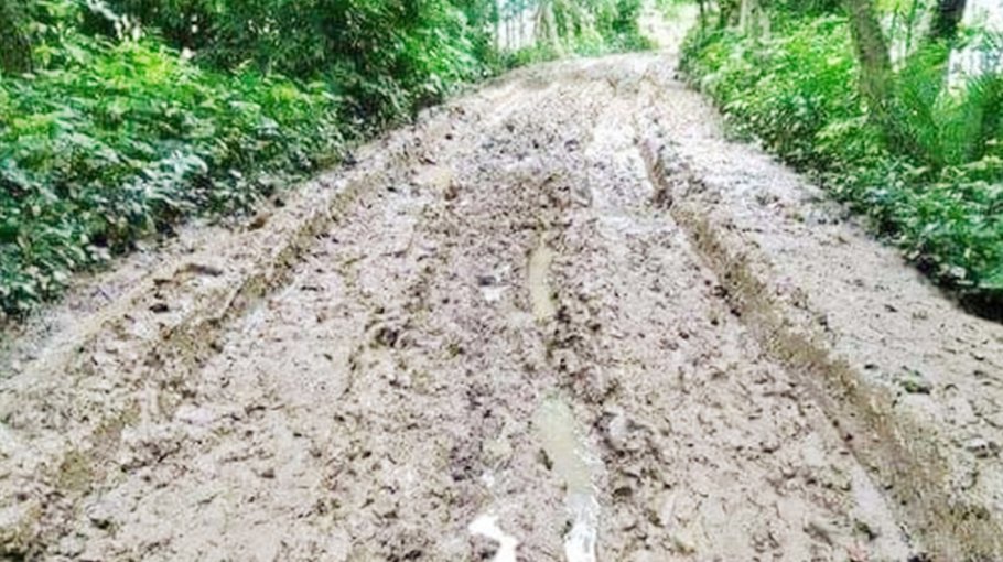 Muddy road disrupts connectivity in 10  villages of Magura