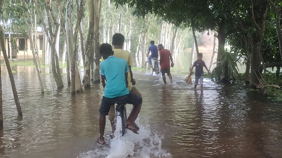 Hundreds of families move to shelters  as flood situation worsens in N-dists