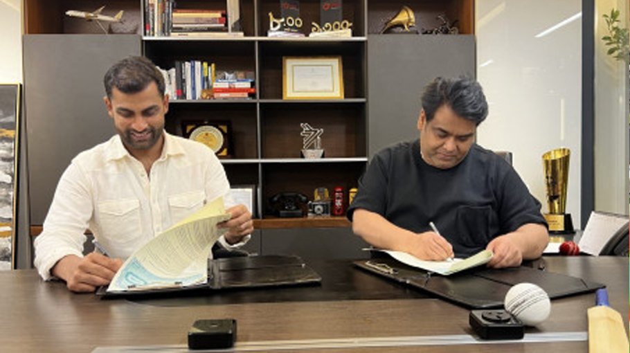 Tamim signs lifetime contract with Nagad