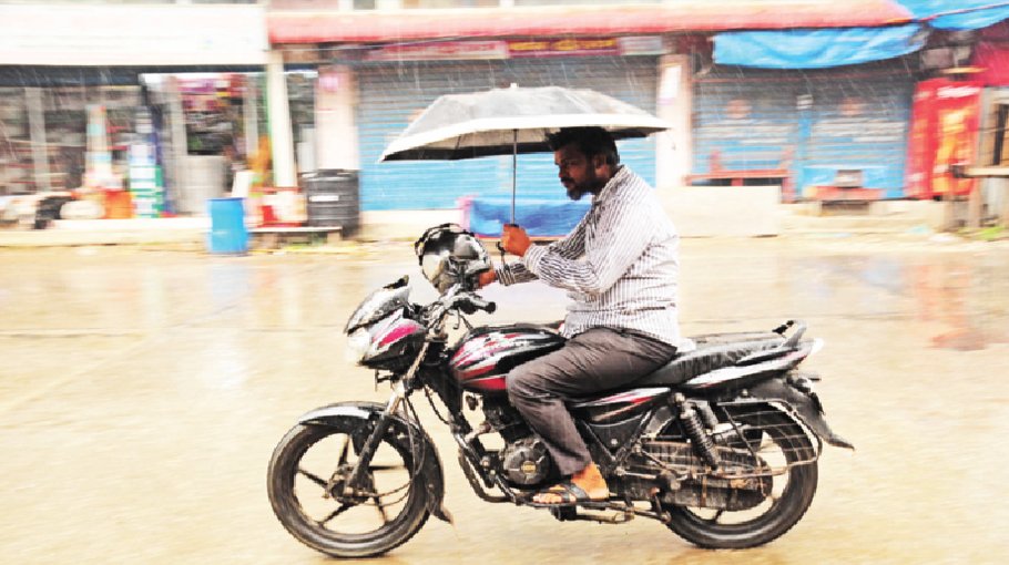 Light to moderate rain likely over country