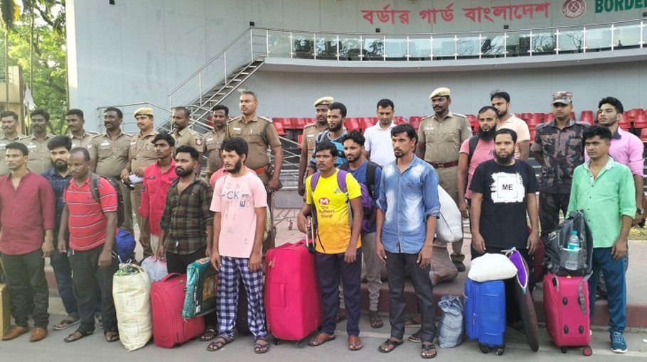 16 youths back home  after serving jail term in  India
