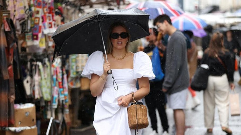 UK economy contracts in July on strikes,  wet weather