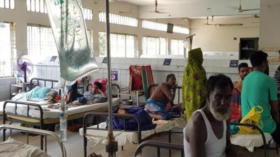 Saline crunch hits Jashore, prices soar three fold