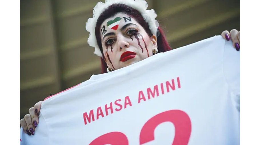 UK announces sanction on Iranian officials 