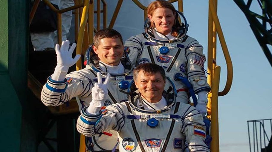 Two Russians, American reach space station
