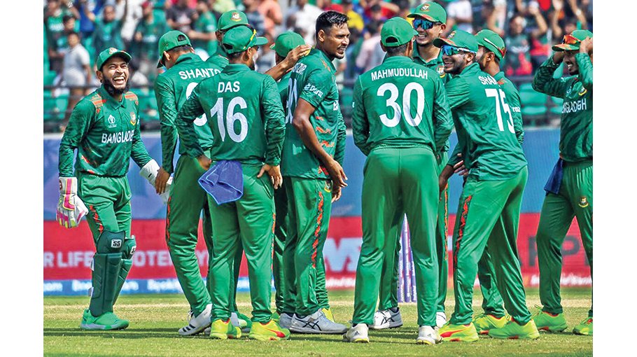 Tigers face off England