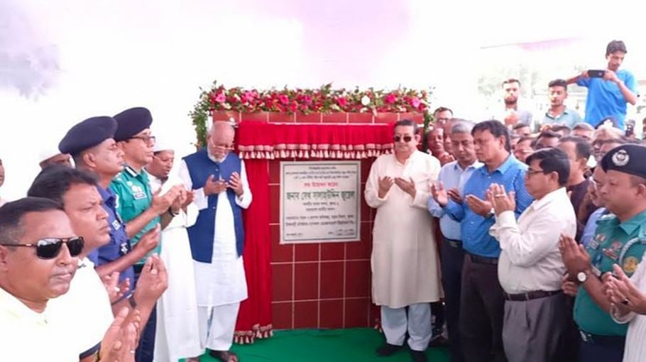 Construction work on Gollamari bridge begins