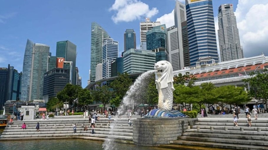 Singapore economy beats third quarter growth forecast