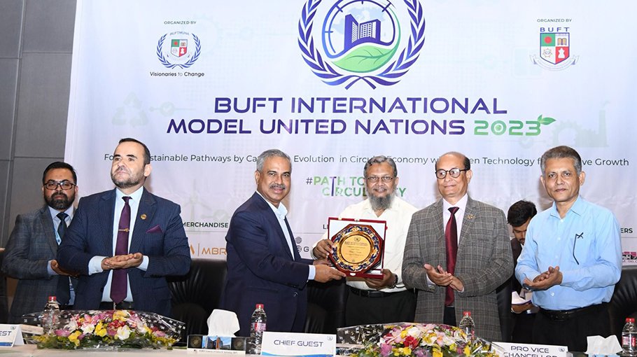 Graduates encouraged to prepare themselves in line with global demands