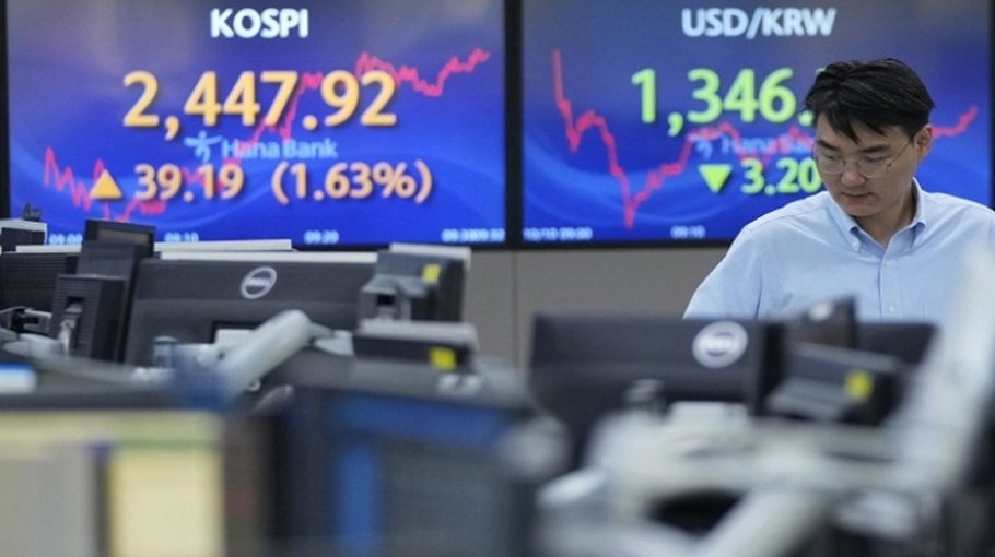 Asian markets drop as Middle East conflict worries grow