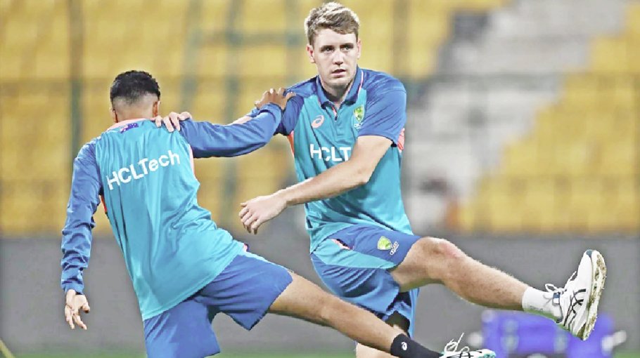 Pakistan, Australia face  off in vital encounter