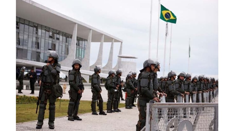 Brazil recovers some heavy weapons stolen from military base