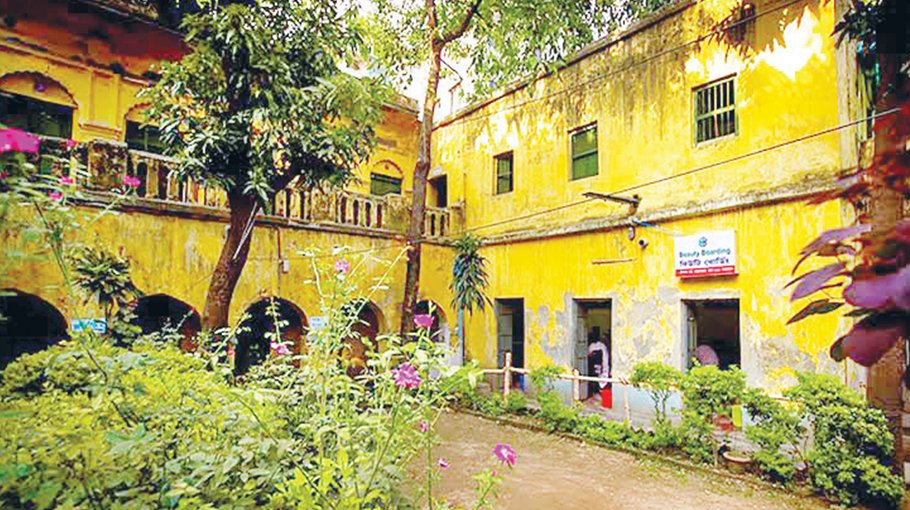 Old Dhaka’s Beauty Boarding still stands  