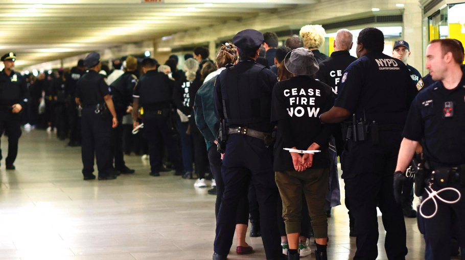 NY police arrest hundreds at Jewish protest urging Gaza ceasefire