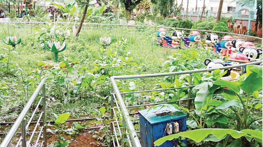 Manikganj’s only children’s park in a shambles