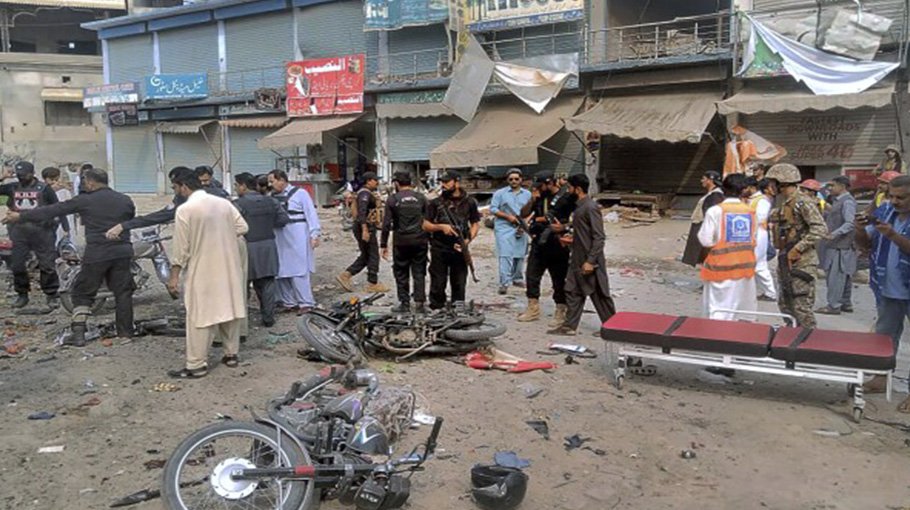 Pakistani troops kill 9 militants, foil attack on an airbase