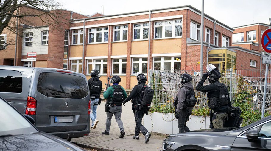 Students evacuated from German high school over ‘threat’