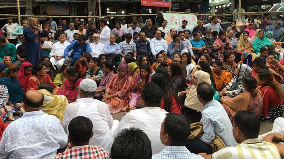 AL active on streets to prevent blockade