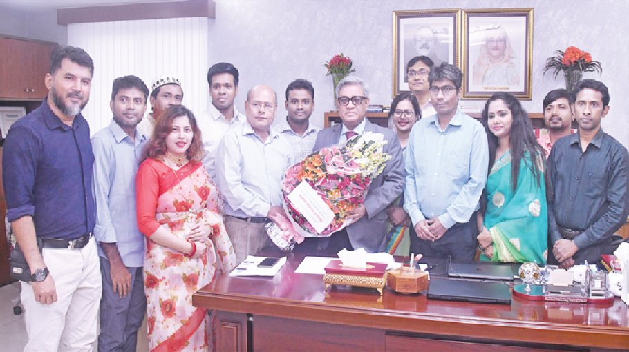 DU welcomes new vice-chancellor with enthusiastic greetings from diverse quarters