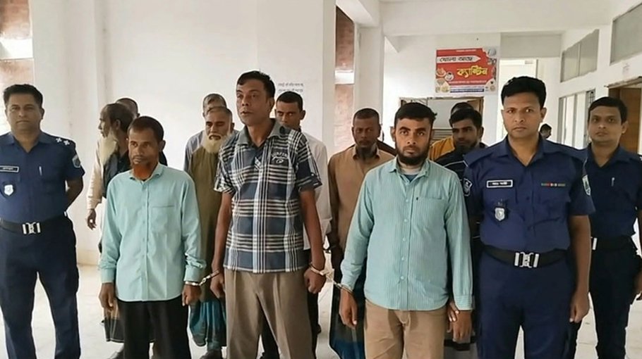 BGB detains 2 people with 20 gold bars in Satkhira