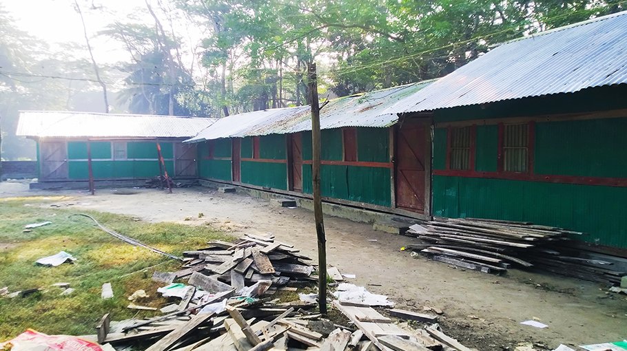 Lack of pry school buildgs hampers study 