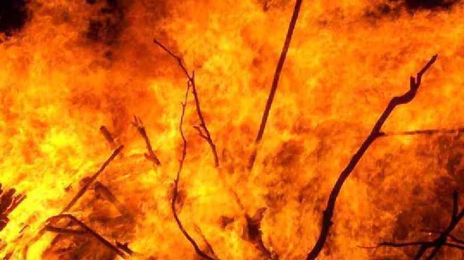 Primary school set on fire in Manikganj’s Ghior