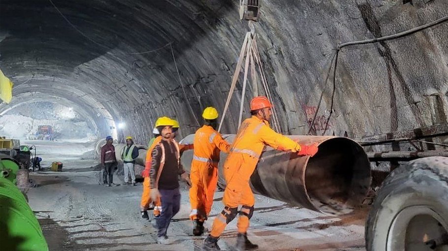 Machine repairs prolong ordeal for trapped Indians