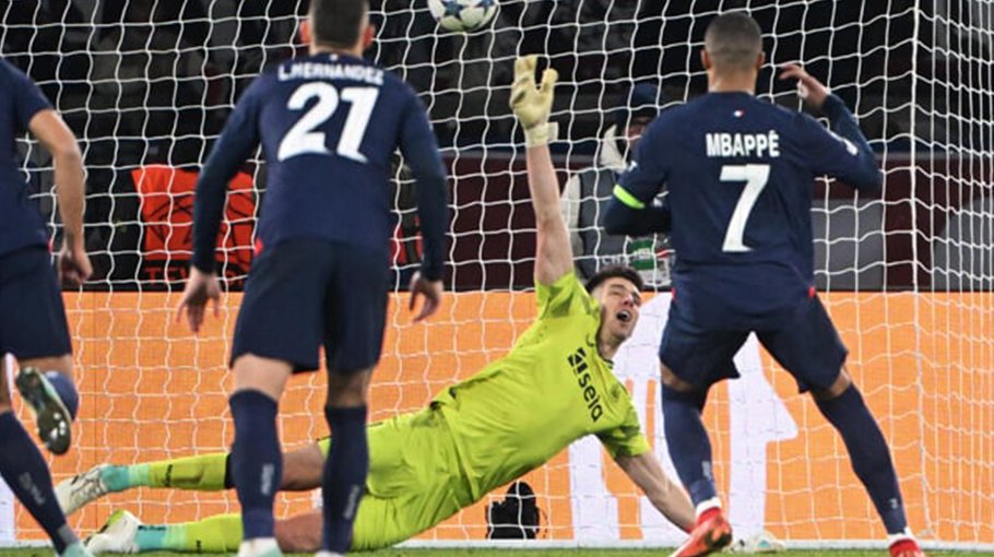 Mbappe slavages PSG with dying minute penaly    